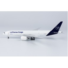 NG Model Lufthansa Cargo 777F D-ALFF 1:400